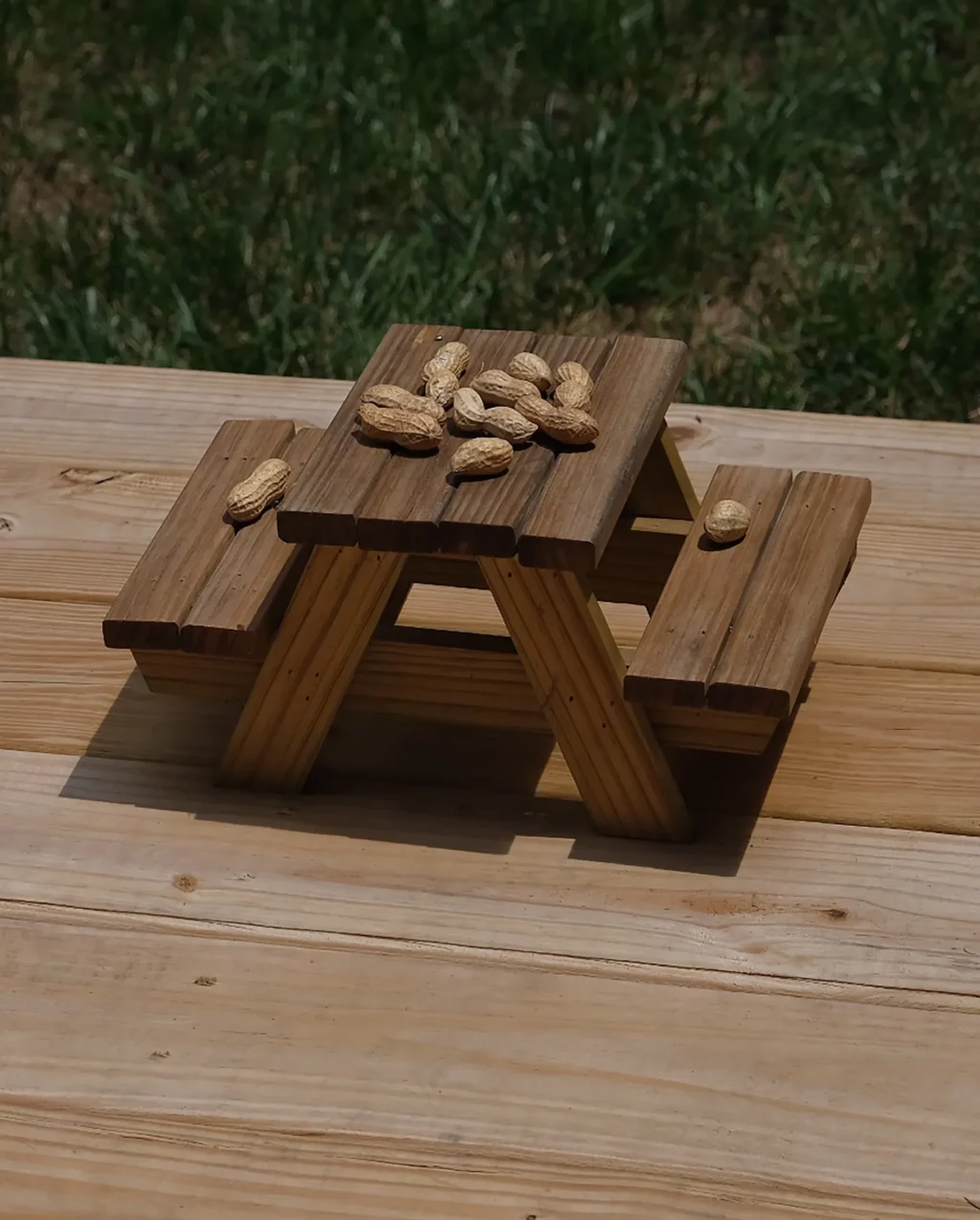 DIY wood picnic table